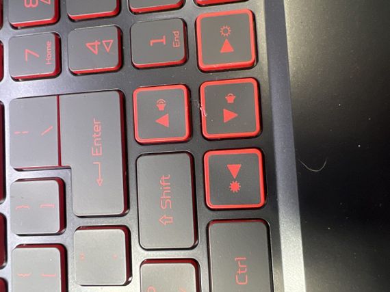 Ігровий ноутбук Б-клас Acer Nitro 5 AN515-54-5812 / 15.6" (1920x1080) IPS / Intel Core i5-9300H (4 (8) ядра по 2.4 - 4.1 GHz) / 16 GB DDR4 / 480 GB SSD / nVidia GeForce GTX 1650, 4 GB GDDR5, 128-bit / WebCam б/в + Подарунок Бездротова миша HOCO GM28 | Зображення 7