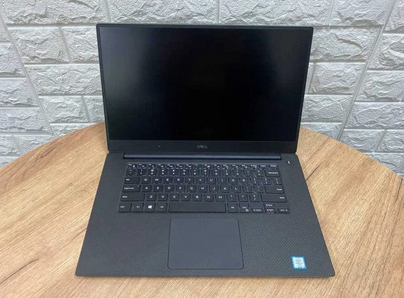 Ноутбук Dell Precision 5520 15.6"FHD/IPS/i7 7820HQ/16Gb/SSD512/QuadroM1200-4Gb | Зображення 1