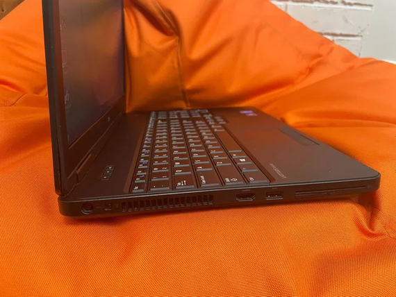 Игровой ноутбук Dell E5540 15.6" HD | Intel i7 | 8GB | 240GB | Nvidia GT 720M | Зображення 1