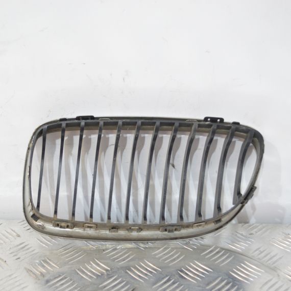 Решітка радіатора права BMW E91 2008-2012 рестайлінг Решітка переднього бампера БМВ е91 7201968 51137201968 | Зображення 3