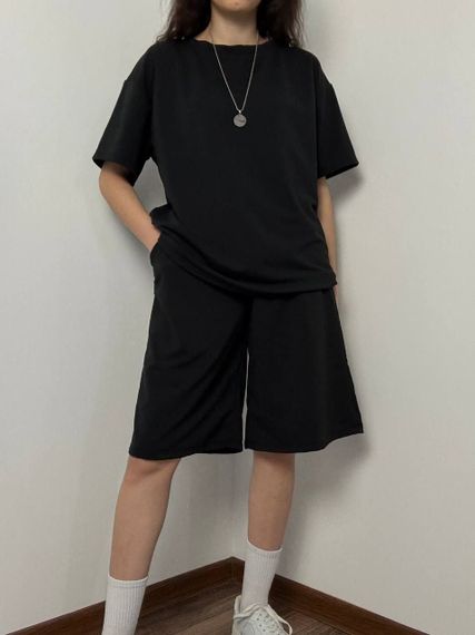 Женский летний костюм оверсайз футболка и длинные шорты SSH714, цвет черный, размер единый 42/46 | Зображення 1