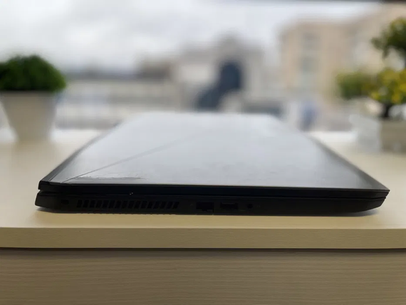 Ноутбук Alienware M17 17.3" FHD Gaming 16/256 SSD i7 Nvidia RTX 2060 6 GB | Зображення 3