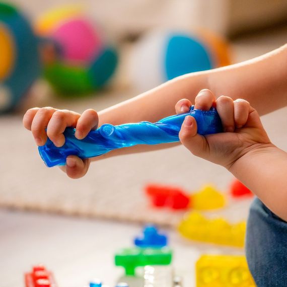 Дитячий сенсорний конструктор "Барвистий трактор" Jelly Blox 932945, 12 деталей | Зображення 2