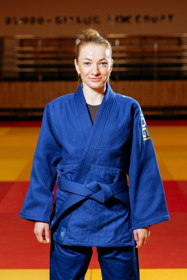 Синє кімоно для дівчат/жінок, дзюдо, TM BUDOGI серія PRO, зріс 170 см, щільність 650 гр/м.кв. | Зображення 1