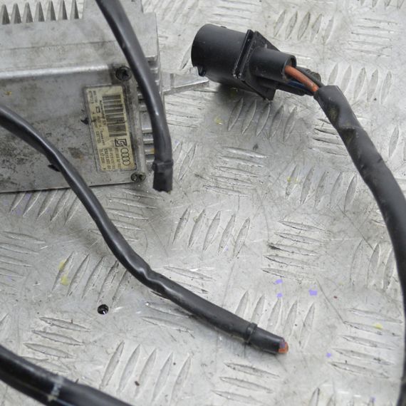 Блок управління вентиляторами Audi A4 B7 2004-2007 модуль вентилятора Ауді а4 8E0959501R | Зображення 1