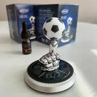 Автомобільний ароматизатор на сонячній батареї “Футбольний м’яч” • Декоративний аромадифузор у машину для свіжості салону та прикраси панелі авто | Зображення 4