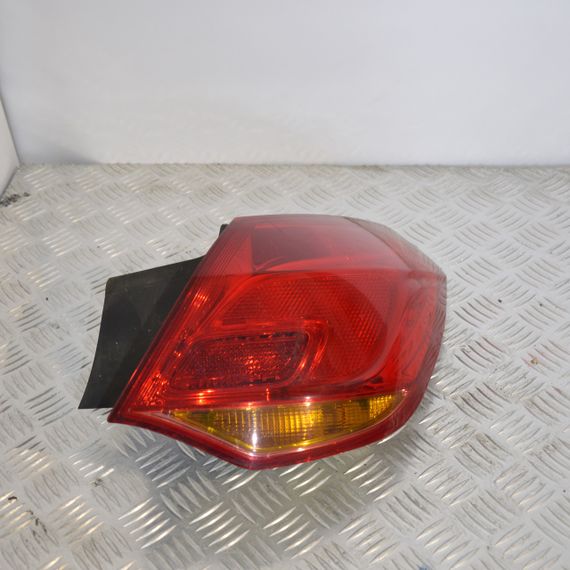 Ліхтар задній правий Opel Astra J 2009-2015 хетчбек Фара стоп задня права Опель Астра