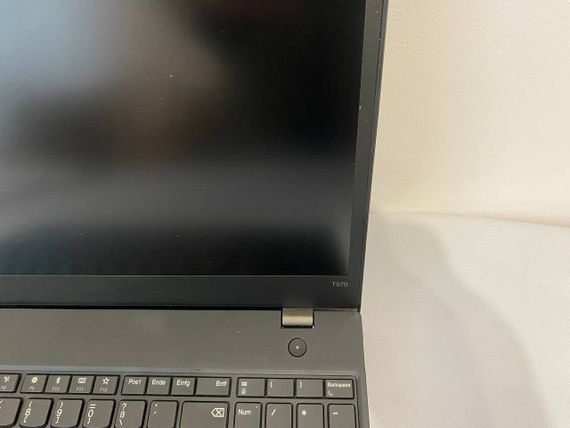 Ультрабук Б-клас Lenovo ThinkPad T570 / 15.6" (1920x1080) IPS / Intel Core i5-7300U (2 (4) ядра по 2.6 - 3.5 GHz) / 8 GB DDR4 / 240 GB SSD / Intel HD Graphics 620 / WebCam б/в | Зображення 5