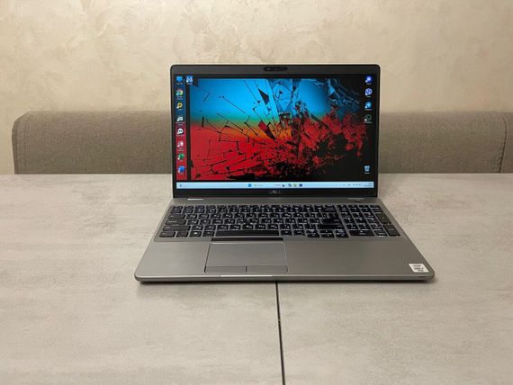 Ультрабук Dell Latitude 5510 / 15.6" (1920x1080) IPS / Intel Core i7-10610U (4 (8) ядра по 1.8 - 4.9 GHz) / 16 GB DDR4 / 256 GB SSD M.2 / Intel UHD Graphics / WebCam б/у + Подарок Проводная мышь / USB | Зображення 1
