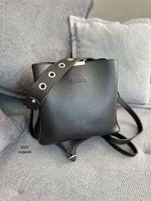 Сумка маленька жіноча екошкіра із широким ременем Чорна