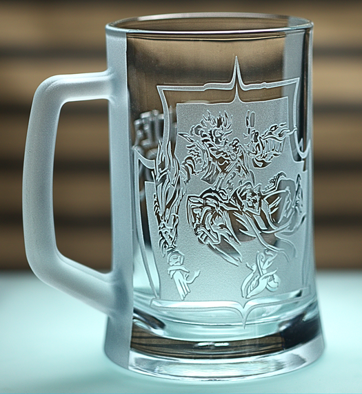 Пивной бокал 670 мл League of Legends с гравировкой кружка для фаната LoL Геймерский подарок лига легенд | Зображення 1