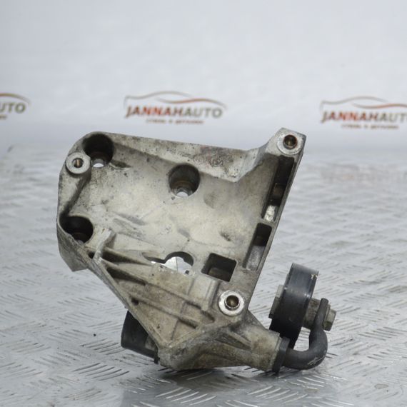 Кронштейн опора компресора BMW 7 E65 E66 3.0D БМВ 6455 7786708