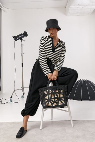 Легкий в'язаний лонгслів у смужку - чорний цвет, ONE SIZE (є розміри) | Зображення 2