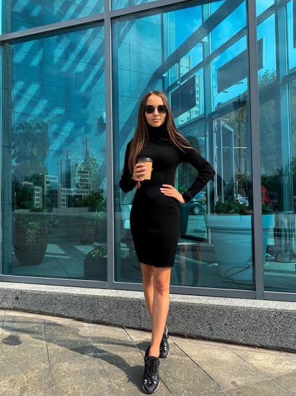 Женское вязаное платье-гольф в обтяжку теплое NO6599 размер единый 42-50 цвет черный | Зображення 1