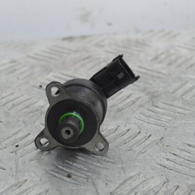 Редукційний клапан Fiat Bravo Doblo Stilo Sedici регулятор тиску палива ПНВТ Фіат 0928400680