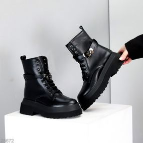 Круті високі чорні черевики з ремінцем натуральна шкіра зима 40