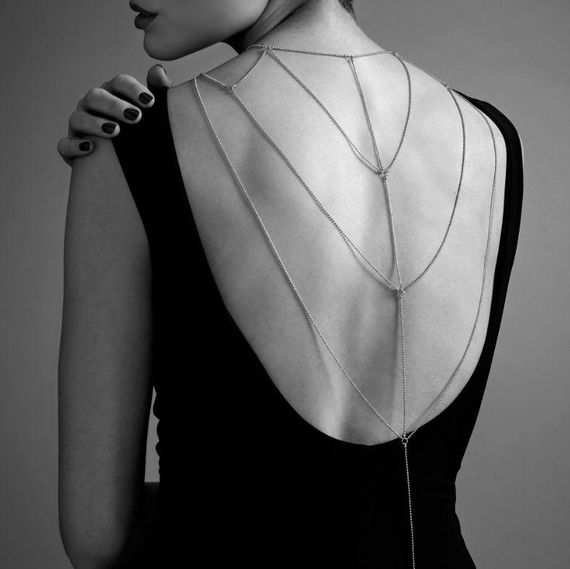 Ланцюжок для спини Bijoux Indiscrets Magnifique Back and Cleavage Chain - Gold, прикраса для тіла Sex Aura | Зображення 1