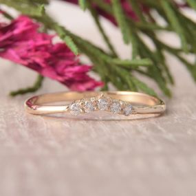 Золотое кольцо с фианитами. 18