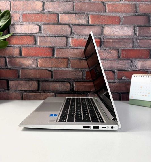Ультрабук HP ProBook 430 G8 / 13.3" (1920x1080) TN / Intel Core i3-1115G4 (2 (4) ядра по 4.1 GHz) / 8 GB DDR4 / 256 GB SSD / Intel UHD Graphics / WebCam б/у | Зображення 7