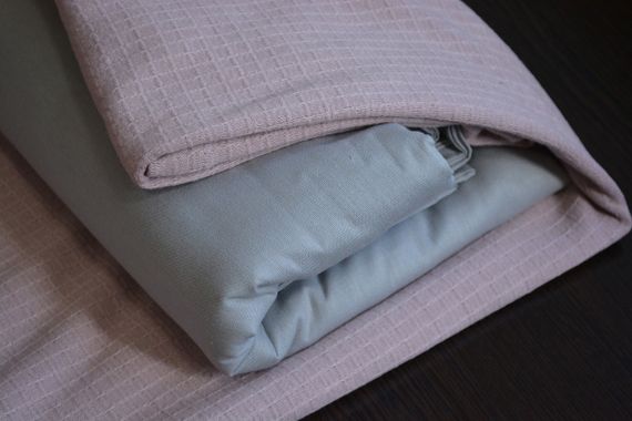 Комплект постельного белья с вафельным пледом La Romano Soft Pique 230×250, Пудровый | Зображення 2