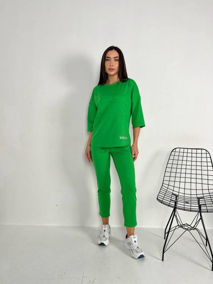 Женский спортивный прогулочный костюм с укороченными штанами NB24003 зеленый, размер 42/44