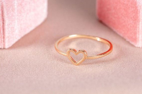 Кольцо из желтого золота с сердечком 14.5 | Зображення 4