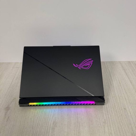 Ігровий ноутбук Asus ROG Strix SCAR 16 G634JZR / 18" (2560x1600) IPS / Intel Core i9-14900HX (24 (32) ядра по 1.6 - 5.8 GHz) / 32 GB DDR5 / 1000 GB SSD / nVidia GeForce RTX 4080, 12 GB GDDR6X, 192-bit / WebCam б/в | Зображення 6