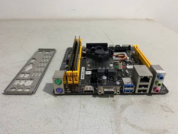 Комплект: Материнская плата Biostar A68N-5600 / AMD A10-4655M (4 ядра по 2.0 - 2.8 GHz) / 8 GB DDR3 / Socket FP2 / Задняя заглушка б/у | Зображення 1