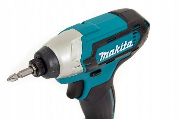 Набір акумуляторних шурупокрутів в металевому кейсі Makita CLX224X з ліхтарем Makita ML106 (30/110 Нм, CXT) | Зображення 5