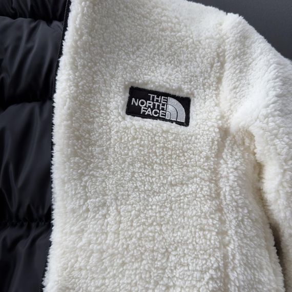 Двостороння куртка унісекс The North Face чорна плащівка та біла тедді | Зображення 7