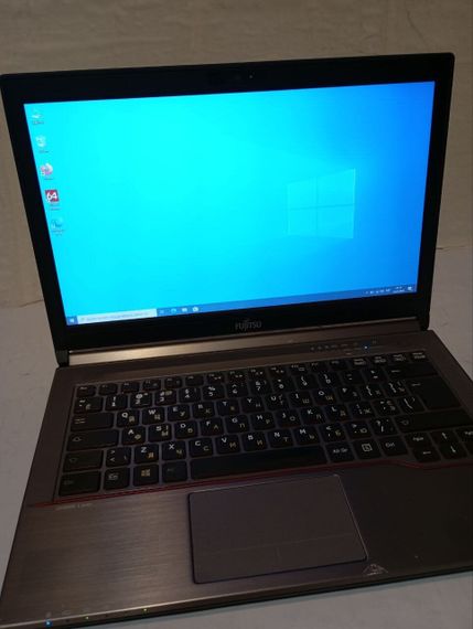Ноутбук Б-клас Fujitsu LifeBook E744 / 14" (1600x900) TN / Intel Core i5-4310M (2 (4) ядра по 2.7 - 3.4 GHz) / 8 GB DDR3 / 128 GB SSD / Intel HD Graphics 4600 / WebCam б/в | Зображення 1