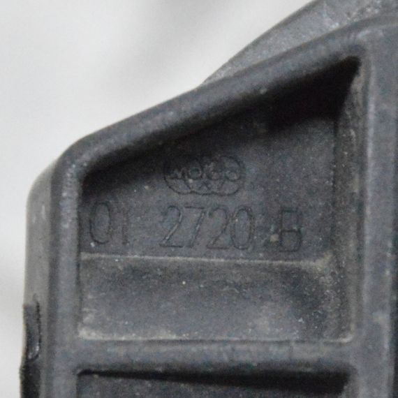 Кронштейн кріплення радіатора Volkswagen Polo IV 2001-2009 Подушка втулка радіатора Фольксваген 012720B | Зображення 2