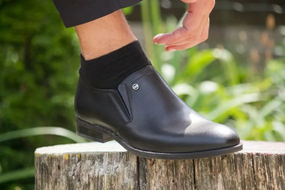 Шкіряні черевики на гумці 42 розмір | Зображення 5