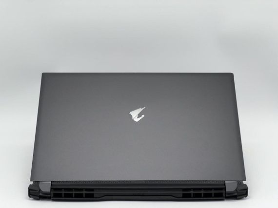 Ігровий ноутбук Б-класу Gigabyte Aorus 15G YC / 15,6" (1920x1080) IPS / Intel Core i7-10870H (8 (16) ядер по 2,2 - 5,0 ГГц) / 32 ГБ DDR4 / 480 ГБ SSD NVMe / nVidia GeForce RTX 3080, 16 ГБ GDDR6, 256-біт / WebCam б/в | Зображення 4
