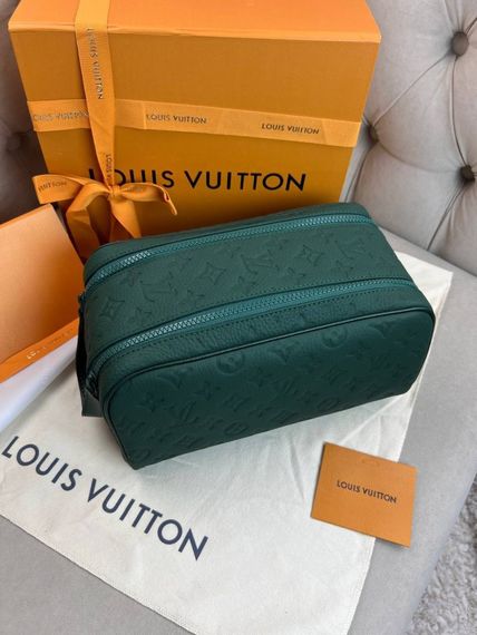 Несесер Louis Vuitton Dopp Kit Taurillon Monogram косметичка зелена c870 | Зображення 1