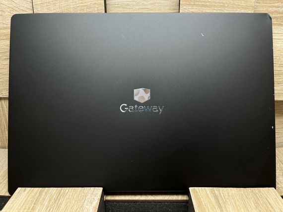 Ультрабук Gateway GWTC71427-BK / 14.1" (1920x1080) IPS Touch / Intel Core i7-1255U (10 (12) ядер по 2.8 - 4.7 GHz) / 8 GB DDR4 / 512 GB SSD M.2 / Intel UHD Graphics / WebCam б/у | Зображення 7
