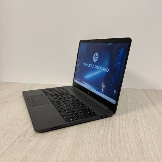 Ультрабук HP 255 G9 / 15.6" (1920x1080) IPS / AMD Ryzen 5 5625U (6 (12) ядер по 2.3 - 4.3 GHz) / 8 GB DDR4 / 256 GB SSD M.2 / AMD Radeon RX Vega 7 Graphics / WebCam б/у | Зображення 4