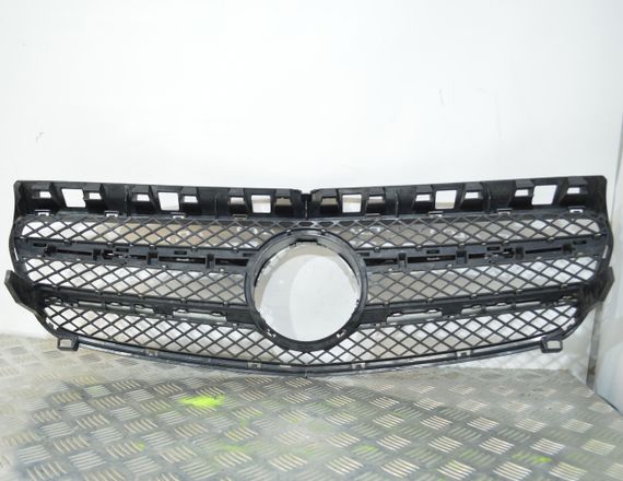 Решітка радіатора Mercedes A-Class W176 2012-2018 Решітка переднього бампера Мерседес в176 A1768880260 | Зображення 4