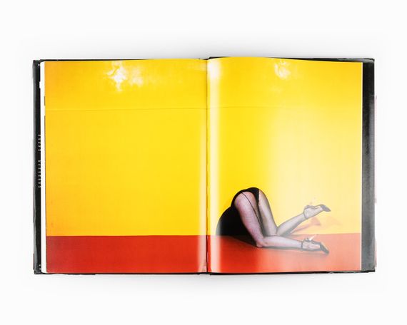 Книга з fashion-фотографії Guy Bourdin: Exhibit A. Б/У альбоми відомих фотографів роботи Гі Бурдена | Зображення 3