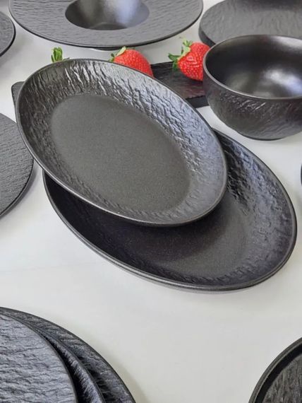 Тарелка подставная Olens Черный обелиск 102-680 29 см черная | Зображення 2