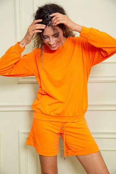 Женский спортивный костюм шорты + кофта оранжевого цвета 131R004-1 | Зображення 4