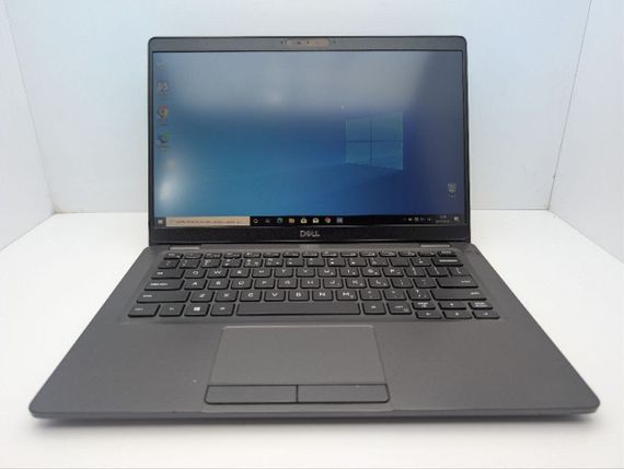 Ультрабук Dell Latitude 5300 / 13.3" (1920x1080) IPS / Intel Core i5-8265U (4 (8) ядра по 1.6 - 3.9 GHz) / 8 GB DDR4 / 240 GB SSD / Intel UHD Graphics / WebCam б/у | Зображення 1