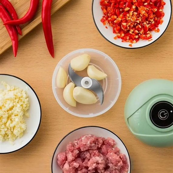 Аккумуляторный мини измельчитель для продуктов 250мл, с USB / Кухонный мини блендер для овощей | Зображення 3