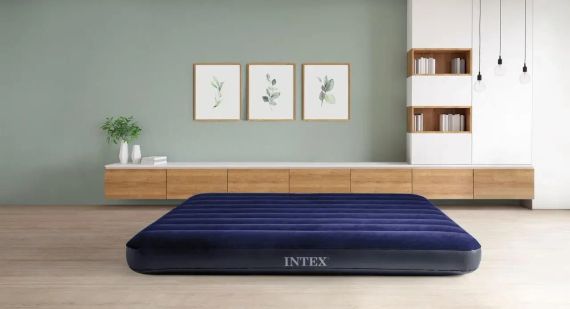 Надувной матрас с подушкой и насосом Intex Classic Downy Airbed 191х137х25см | Зображення 5