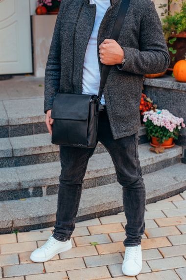 Чоловіча чорна  шкіряна сумка-месенджер Tiding Bag 75-5271 | Зображення 5