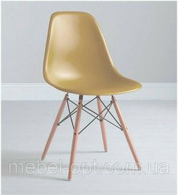 Стілець Eames DSW золотистий пластик, дизайн Charles & Ray Eames