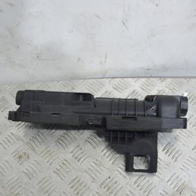 Кріплення радіатора права BMW 3 E46 2001-2005 Кронштейн кріплення радіатора правий БМВ е46 1436248