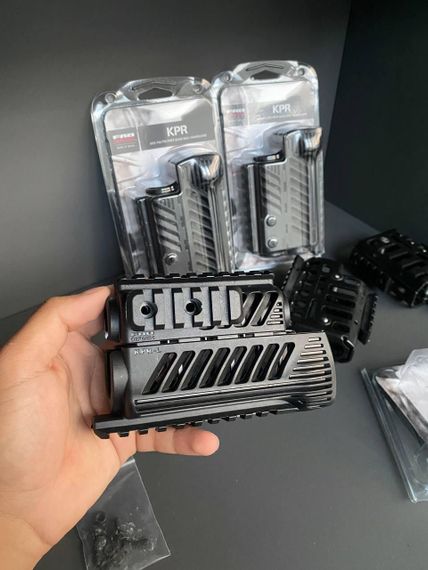 Цевье для АКСУ FAB Defense с планками Вивера/Пикатини Цевье АКСУ Цевье на АКСУ