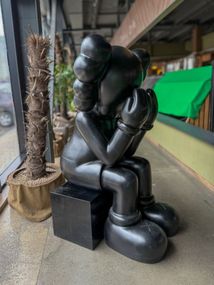 Kaws Companion Passing Through Black колекційна фігурка 160 см чорний kw001