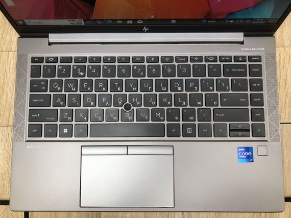 Ультрабук Б-класс HP ZBook Firefly 14 G8 / 14" (1920x1080) IPS / Intel Core i7-1185G7 (4 (8) ядра по 1.2 - 4.8 GHz) / 8 GB DDR4 / 512 GB SSD / Intel Iris Xe Graphics / WebCam б/у | Зображення 3